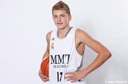 Komaj 15-letni Luka Dončić prvič na Realovi klopi