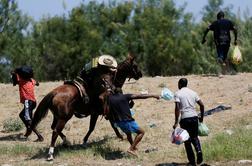 Ameriški mejni policisti migrante preganjajo z bičem