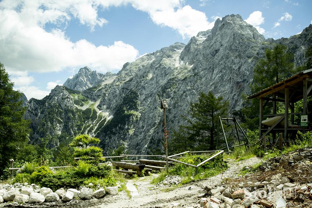 Prenova koče Frischaufov dom Okrešelj