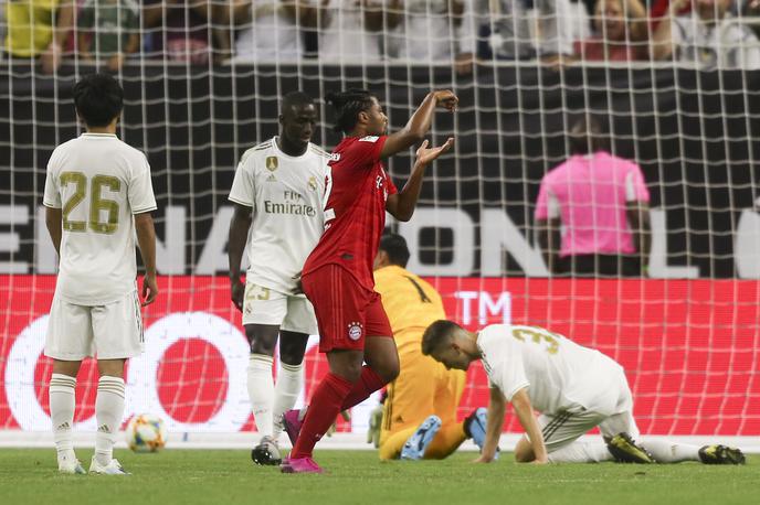 Real Bayern | Real je na pripravljalni tekmi z 1:3 izgubil z Bayernom. Garetha Balea ni bilo v postavi, saj je Valižan, kot je pojasnil glavni trener belega baleta Zinedine Zidane, na izhodnih vratih. | Foto Reuters