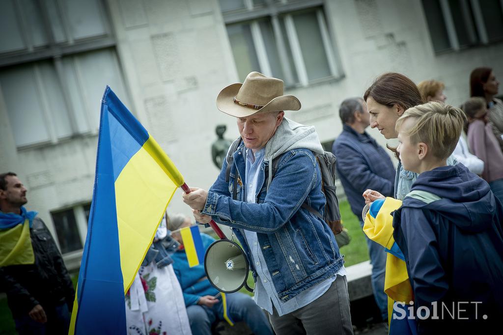 Shod v središču Ljubljane v podporo Ukrajini