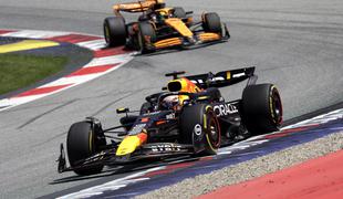 Troboj za zmago dobil Verstappen, Norris v enem zavoju izgubil dve mesti