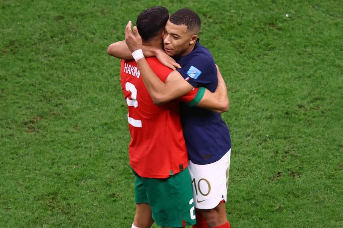 Kylian Mbappe | Velika prijatelja Kylian Mbappe in Achraf Hakimi po koncu tekme | Foto Reuters