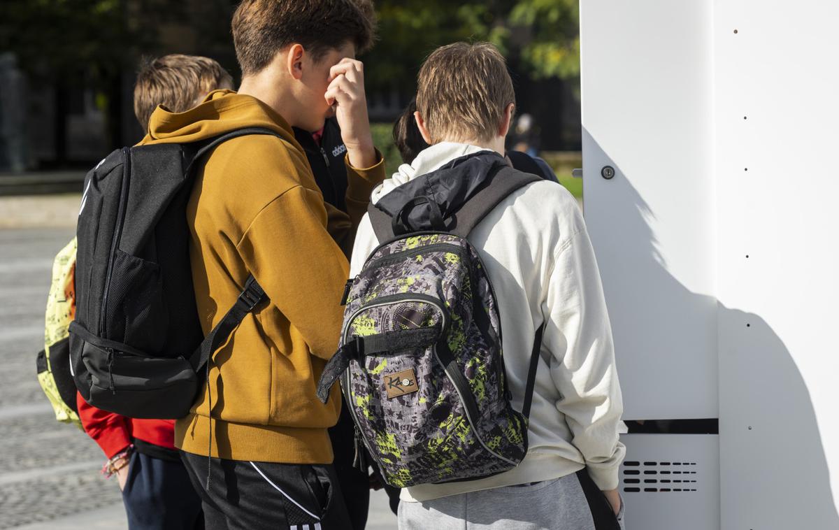 dijaki | Gre za prihodnost slovenskih dijakinj in dijakov, prav tako pa tudi za prihodnost slovenskega gospodarstva, dela in trga, so v pozivu poudarili predstavniki Dijaške organizacije Slovenije.  | Foto STA