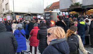 Organizatorji shoda ovadili neznanca, ki je pozival k uboju Janše #video