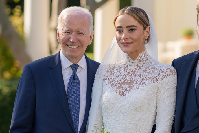 Joe Biden z vnukinjo Naomi | Vnukinja 46. ameriškega predsednika Joeja Bidna je rodila dečka. | Foto Guliverimage