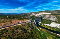 V BiH po večletni zamudi odprtje velikega mostu čez Neretvo