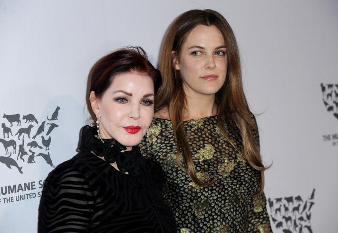 Priscilla z vnukinjo Riley Keough. | Foto: Getty Images