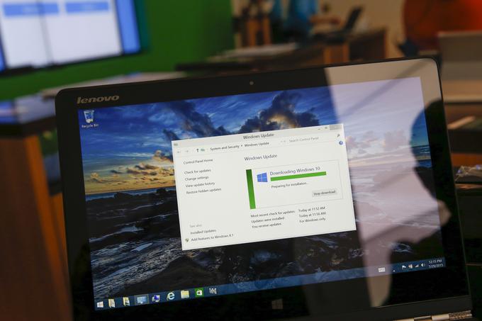 Čarovnik za namestitev Windows 10. Če nameščate 32-bitno različico, potrebujete vsaj 16 gigabajtov prostora na disku, če 64-bitno, pa vsaj 20. Več o tem, kako pridobite več prostora, nekaj vrstic nižje | Foto: 