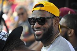 LeBron James bo prejel kar sto milijonov