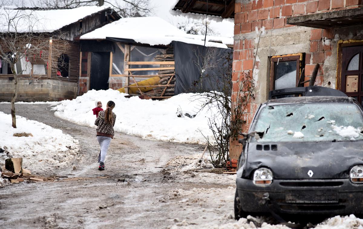 Romsko naselje Brezje | Po županovih podatkih so za geodetske in projektantske storitve, za odkupe zemljišč in druge nematerialne stroške porabili približno 75.000 evrov, po pridobitvi gradbenega dovoljenja pa naj bi začeli gradbena dela in jih končali do jeseni 2020. | Foto STA