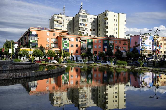 Tirana | Državica naj bi zrasla v Tirani. Fotografija Tirane je simbolična. | Foto Guliverimage