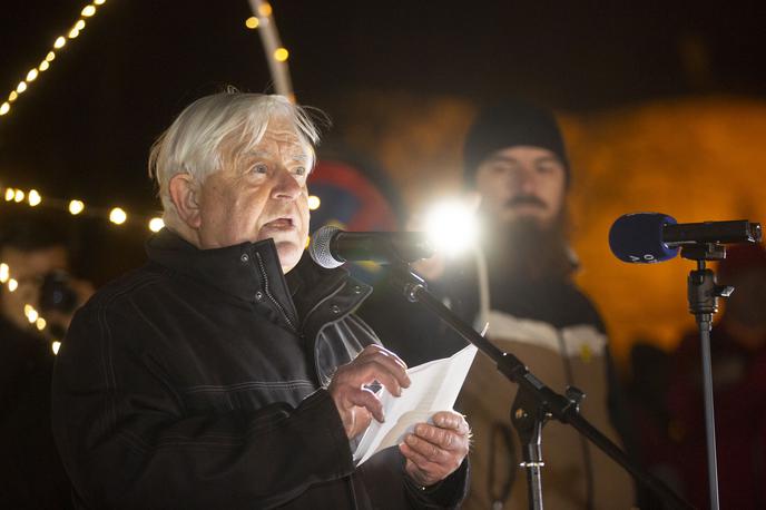 Petkovi kolesarski protesti, Milan Kučan, Matjaž Hanžek | Milan Kučan se je že v preteklosti udeleževal kolesarskih protestov. | Foto Bojan Puhek