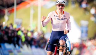 Spopad velikanov: Van der Poel v ciljnem sprintu ugnal Van Aerta