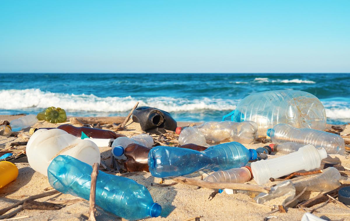 plastika | Plastika močno onesnažuje morja in oceane. | Foto Getty Images