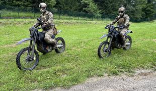 Slovenska vojska in STRiX eMotors razvila električne hard enduro vojaške motorje #foto #video