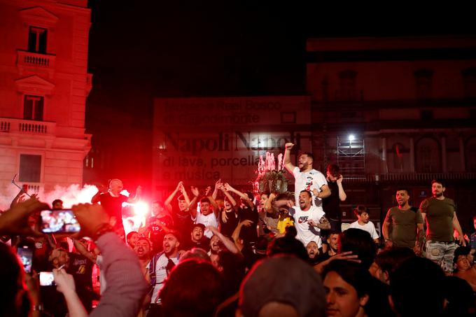 Neapelj, navijači Napolija | Foto: Reuters