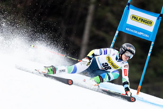 Tina Robnik Zlata Lisica | Tina Robnik je utrpela hudo poškodbo kolena. | Foto Vid Ponikvar/Sportida