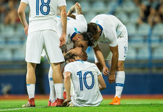 Slovenija je 2. junija premagala Črno goro z 2:0. | Foto: Vid Ponikvar