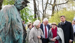 V Tivoliju odkrili spomenik Borisu Pahorju #foto