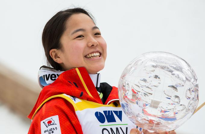 Japonka Sara Takanaši želi le kakovost, zato se je odločila za Slatnarjeve smuči. Z denarjem nima težav, saj je na Japonskem zvezda in zelo priljubljena. | Foto: Vid Ponikvar