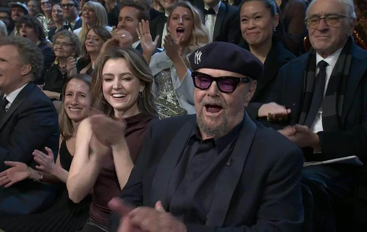 Jack Nicholson | Ob Jacku Nicholsonu je sedela hči Lorraine, v ozadju pa vidimo tudi Willa Ferrella, Roberta De Nira ter zakonca Blake Lively in Ryana Reynoldsa. | Foto Profimedia