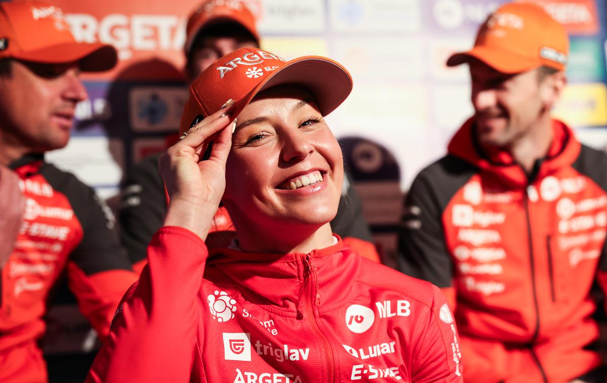 Anamarija Lampič | Anamarija Lampič: Upam da bo letos še ena dobra sezona z veliko učenja, moja tista glavna sezona oziroma cilj, ki sem si ga zadala s prestopom v biatlon, pa so olimpijske igre. | Foto Aleš Fevžer