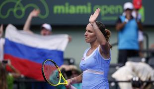 Kuznecova prva finalistka v Miamiju