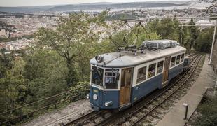 Legendarni tramvaj z Opčin po dolgih letih spet pripeljal v Trst