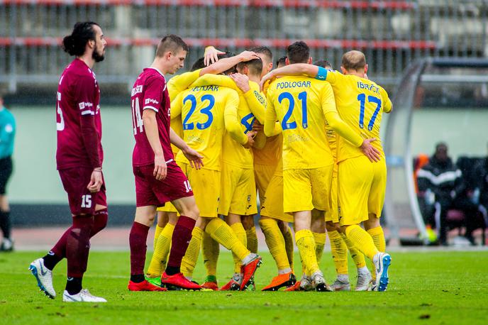 Triglav Domžale Prva Liga Telekom Slovenije | Domžale so v Kranju dosegle šesto zmago v sezoni. | Foto Žiga Zupan/Sportida