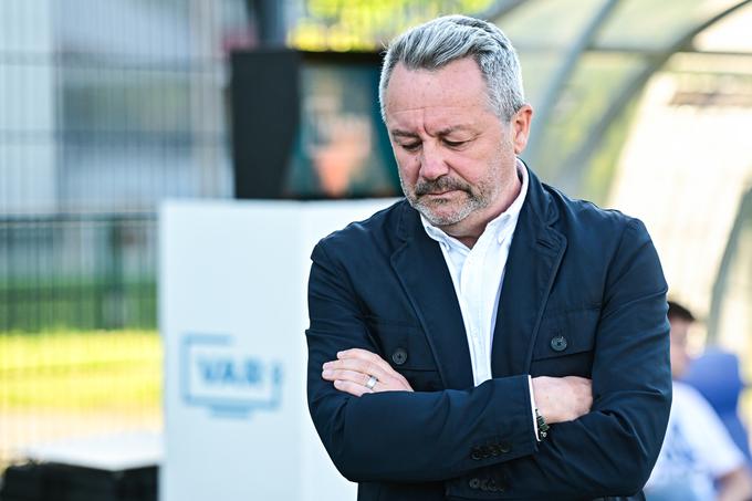 Slaviša Stojanović je v prvem polčasu ostal brez najboljšega strelca moštva. | Foto: Aleš Fevžer