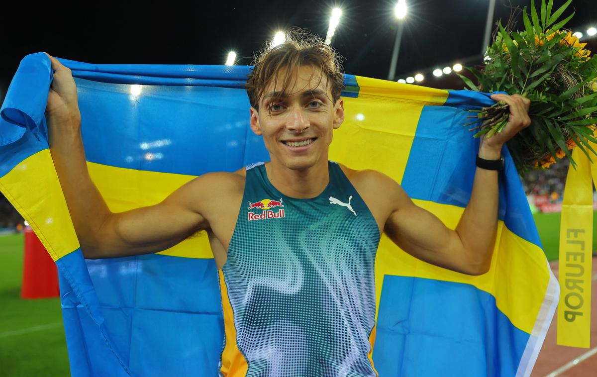 Armand Duplantis | Armand Duplantis se je konec tedna udeležil tekme v Milanu. | Foto Reuters