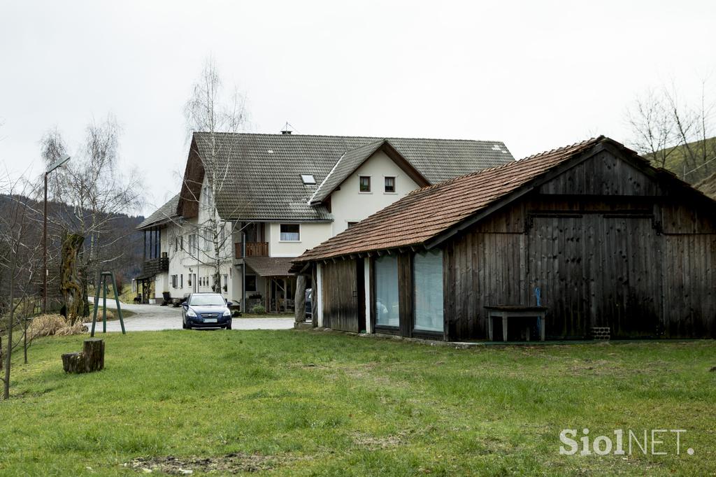 Peter Prezelj gospodinjska skupnost starejši Davča