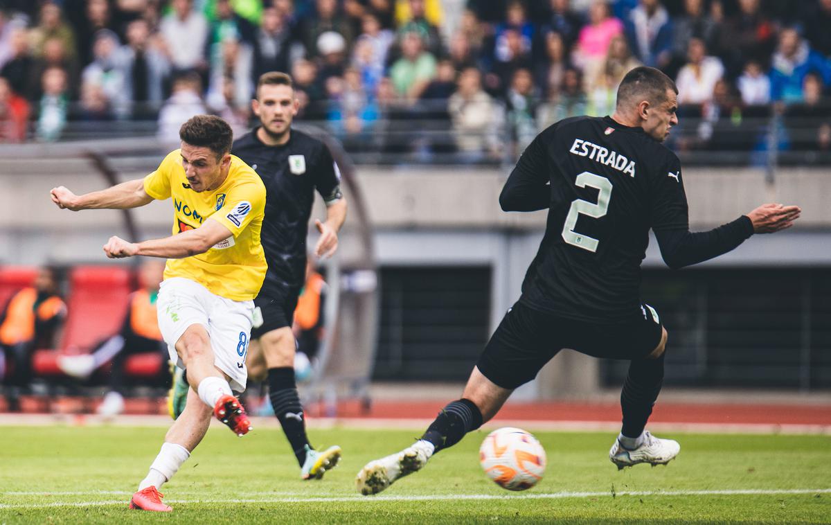 prva liga NK Bravo NK Olimpija | Nogometaši Brava so v nedeljo kar šestkrat zatresli mrežo Olimpije. | Foto Grega Valančič/Sportida