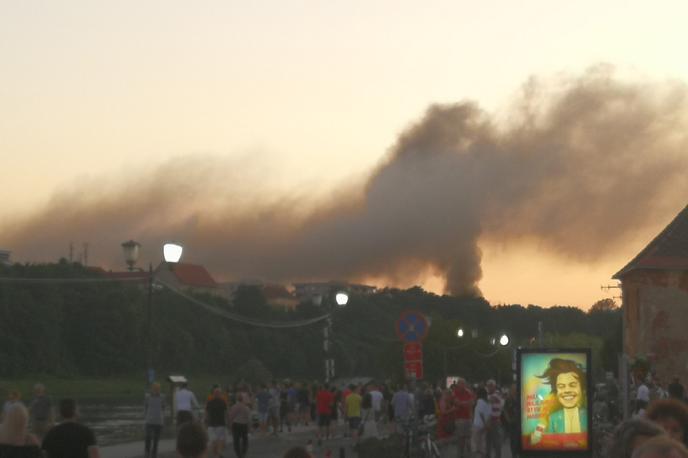 Dim nad Mariborom | V času požara na srečo v stavbi ni bilo ljudi, saj je bil vrtec zaprt. | Foto bralka