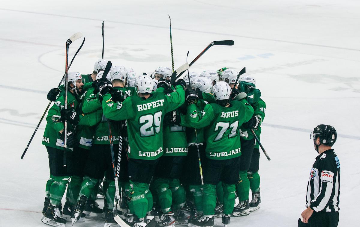 500. večni derbi: HK SŽ Olimpija - HDD Sij Acroni Jesenice | Kje bodo hokejisti HK SŽ Olimpija igrali v prihodnji sezoni, bo znano v nekaj dneh. | Foto Matic Ritonja/Sportida