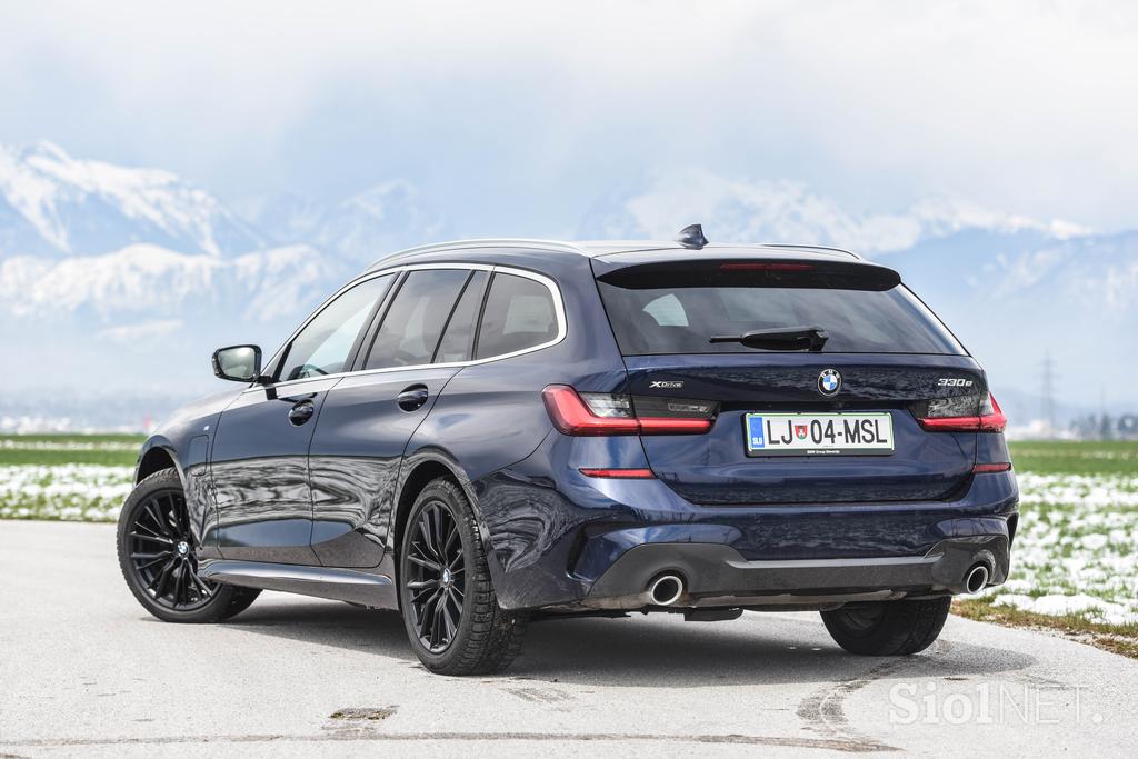 BMW 330e xDrive touring