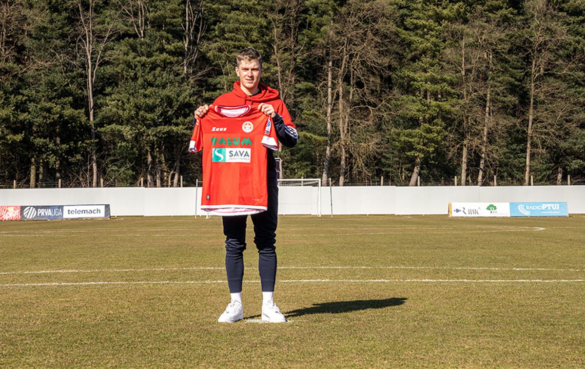 Nik Marinšek | Nik Marinšek je podaljšal zvestobo Aluminiju, pri katerem vztraja že šesto leto zapored. | Foto NK Aluminij