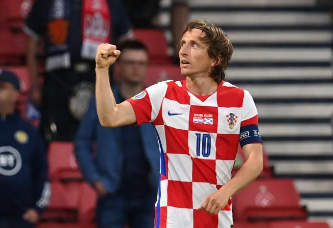 Luka Modrić je z mojstrskim udarcem ponovno popeljal Hrvaško vodstvo ... | Foto: Reuters