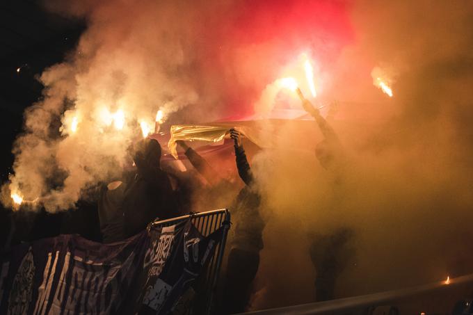 Mariborski navijači so končno dočakali zmago nad Celjani v Ljudskem vrtu. | Foto: Blaž Weindorfer/Sportida