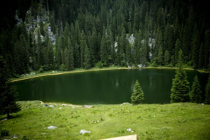 Koča na planini pri jezeru | Foto: Ana Kovač