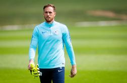 Jan Oblak prvič na igrišču. Na tribunah praznih mest skoraj ni več.