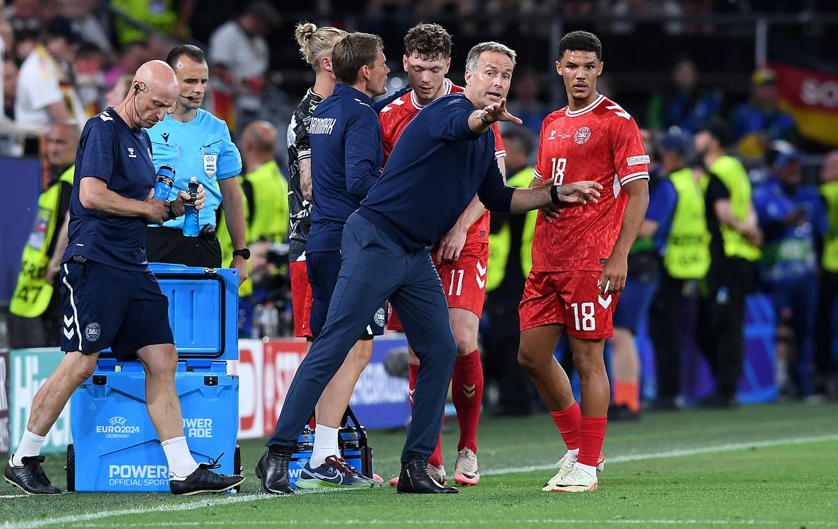 Euro 2024 Danska Kasper Hjulmand | Kasperja Hjulmanda sta zmotili dve posredovanji sistema VAR, ki sta res obrnili potek tekme. | Foto Guliverimage