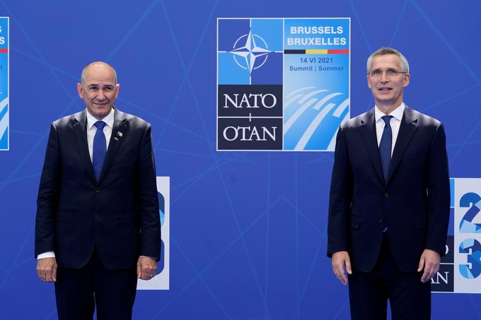 Slovenski premier Janez Janša in generalni sekretar zveze Nato Jens Stoltenberg na vrhu v Bruslju. | Foto: Guliverimage/Vladimir Fedorenko