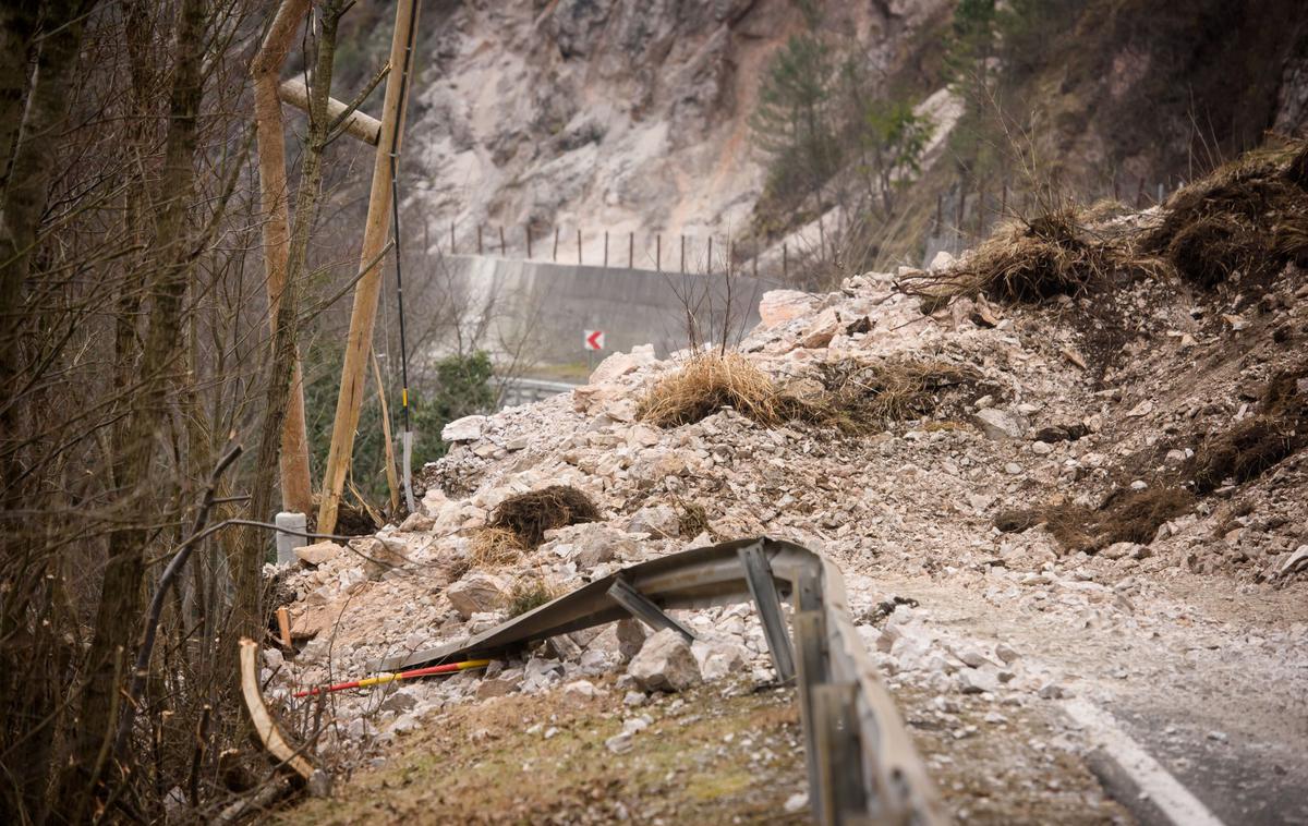 Plaz | Po večdnevnih deževjih pogosto prie do hudourniških poplav in zemeljskih plazov. | Foto STA