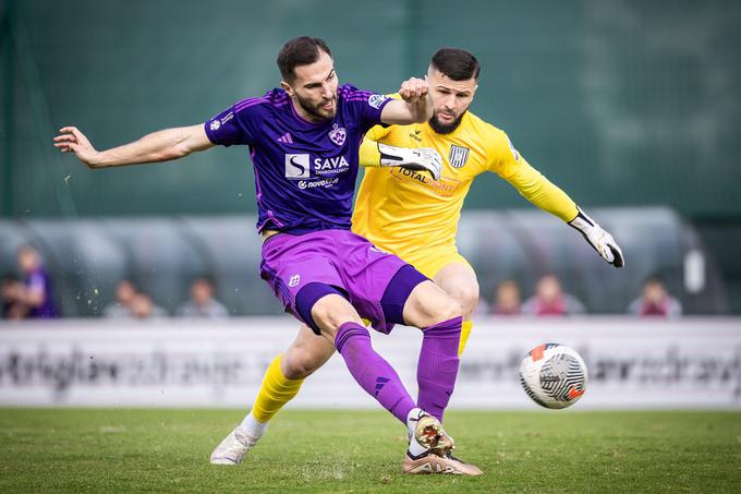 Maribor je na zadnji tekmi osvojil točko v Rogaški Slatini, po tekmi pa izpostavil neprimernost igralne površine.  | Foto: Jure Banfi/alesfevzer.com