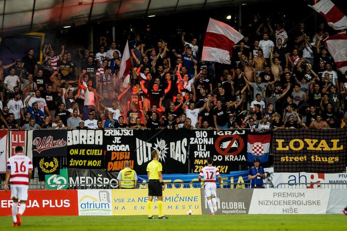 Ko je Zrinjski nazadnje gostoval v Ljudskem vrtu, ga je leta 2017 bodrilo ogromno navijačev. Okrog 200 jih tudi danes prihaja v Ljubljano! | Foto: Grega Valančič/Sportida