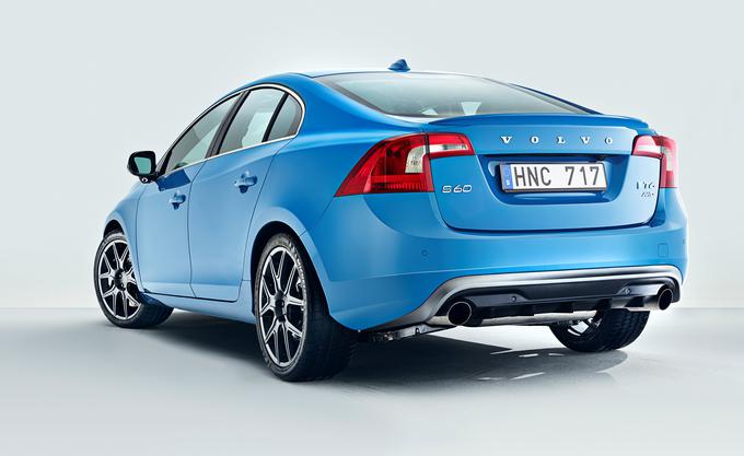 Volvo S60 je bil prvi serijski avtomobil iz sodelovanja z družbo Polestar Performance. Volvo jo je nato pred tremi leti v celoti prevzel. | Foto: Volvo