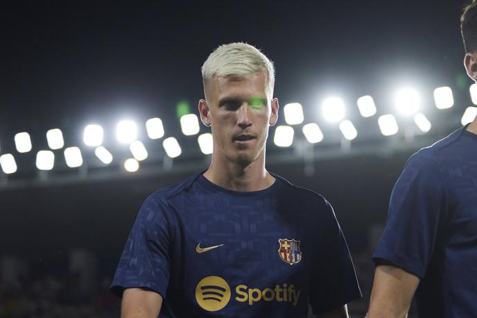 Dani Olmo | Vodstvo španske nogometne lige je španskega asa Danija Olma danes zbrisala s seznama nogometašev Barcelone, poročajo agencije.  | Foto Guliverimage