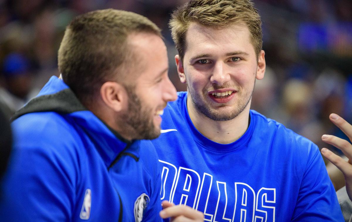 J J Barea Dallas | J. J. Barea si v novi sezoni ne bo več delil slačilnice z Luko Dončićem.  | Foto Reuters